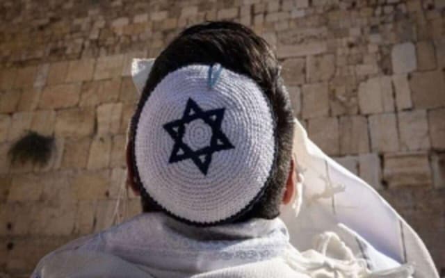 بررسی مخالفت گروهی از یهودیان با تشکیل حکومت قبل از ظهور منجی
