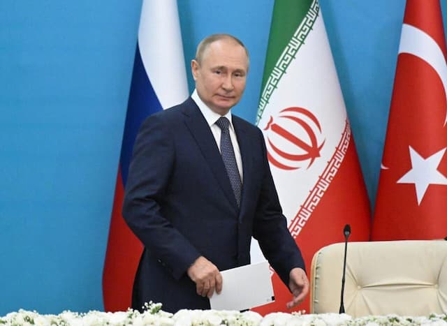 ببینید | پوتین در انتظار حضور و ورود رییس جمهور ایران