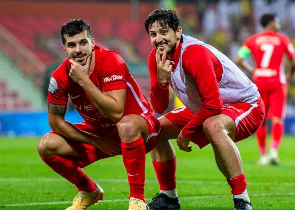 عکس | اقدام جالب شباب‌الاهلی؛ آزمون و عزت‌اللهی به مدرسه رفتند!
