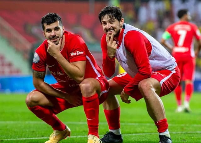 عکس | اقدام جالب شباب‌الاهلی؛ آزمون و عزت‌اللهی به مدرسه رفتند!