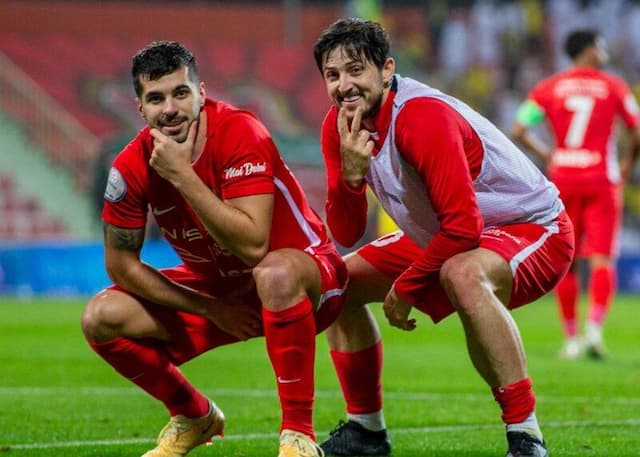 ببینید | آزمون و عزت‌اللهی در مدرسه ایرانی سلمان فارسی!