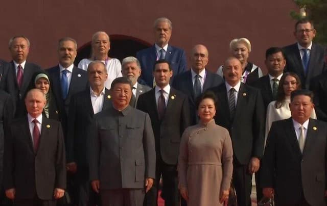 ببینید | حضور رئیس جمهور ایران در رژه نظامی چین چه پیامی دارد؟