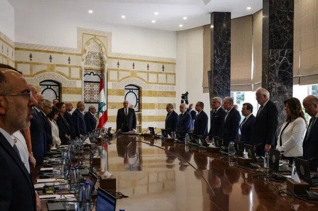 خروج وزیران حزب‌الله و جنبش امل از کاخ بعبدا/هنوز تصمیمی برای استعفا از دولت گرفته نشده