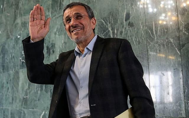 ببینید | کوچک‌زاده: احمدی نژاد سال‌هاست ول کرده و از سیاست کنار رفته است