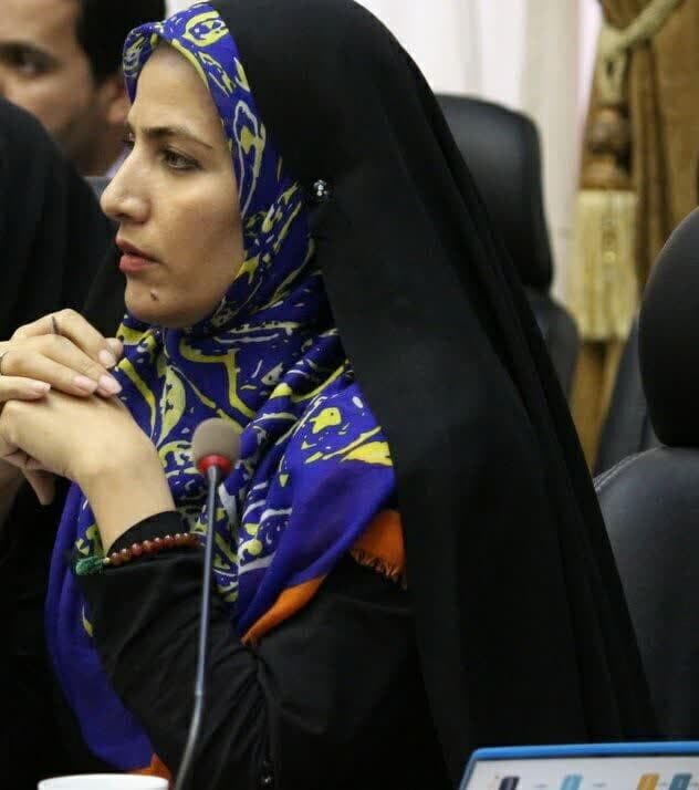 زن؛ باغبانی در باغچه‌های شکسته جامعه //دکتر لاسجردی