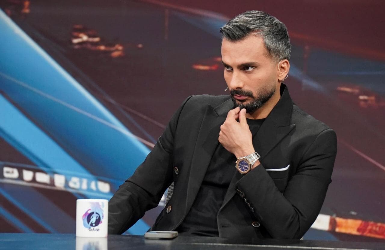 عکس| ساعت فیک محمدحسین میثاقی در برنامه فوتبال برتر