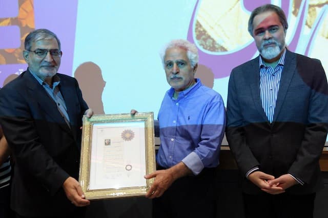 نشان درجه‌یک هنری به کارگردان «سینمای دغدغه‌مند» اهدا شد