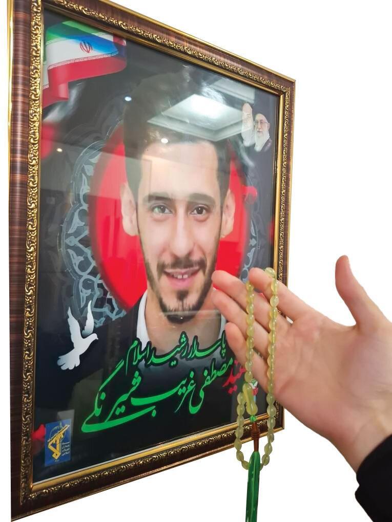 ماجرای تسبیحی که شهید به معشوقه‌اش داد
