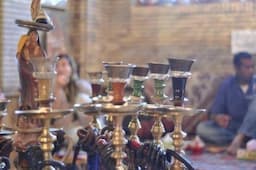 پلمپ قهوه‌خانه پاتوق اراذل و اوباش در ری + ویدئو