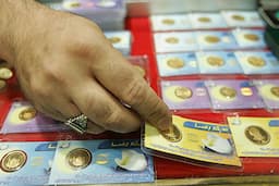 پیشروی طلا و سکه در بازار؛ ربع و نیم سکه چقدر بالا رفت؟ | جدول قیمت ها