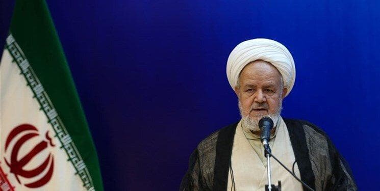 یک استاندار می‌گوید من حجاب را قبول ندارم، تو غلط می‌کنی! | اگر من جای نگهبان بودم، اجازه ورود این فرد را به استانداری نمی‌دادم