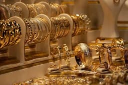 خیز طلا و سکه در بازار؛ طلای ۱۸ عیار و انواع سکه چقدر بالا رفت؟ | جدول قیمت ها