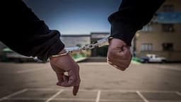 لحظه بازگرداندن کلاهبردار ۲۷۰۰ میلیاردی به کشور + ویدئو