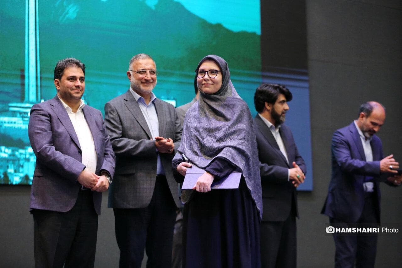 نشست صمیمانه شهردار تهران با خبرنگاران