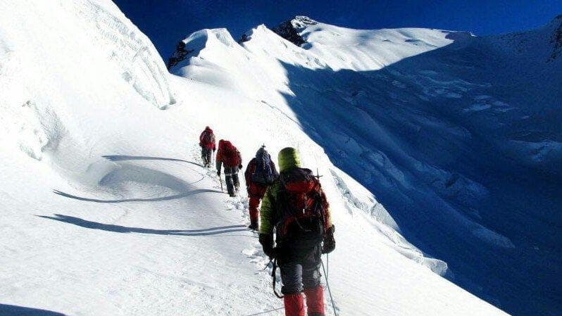 ۱۳ روز بی‌خبری از کوهنوردان ایرانی در قله پوبدا