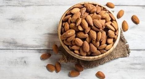 غذاهایی که به شما شکم صاف می‌دهند