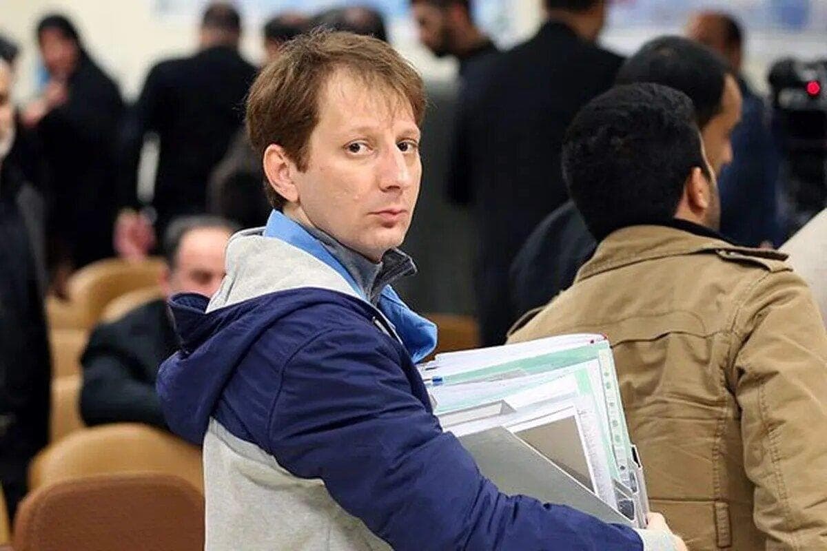 ادعای جنجالی بابک زنجانی درباره‌ سکه‌های بانک مرکزی؛ این بانک هر سکه را با ۱۱۷ دلار حباب به مردم می‌فروشد!