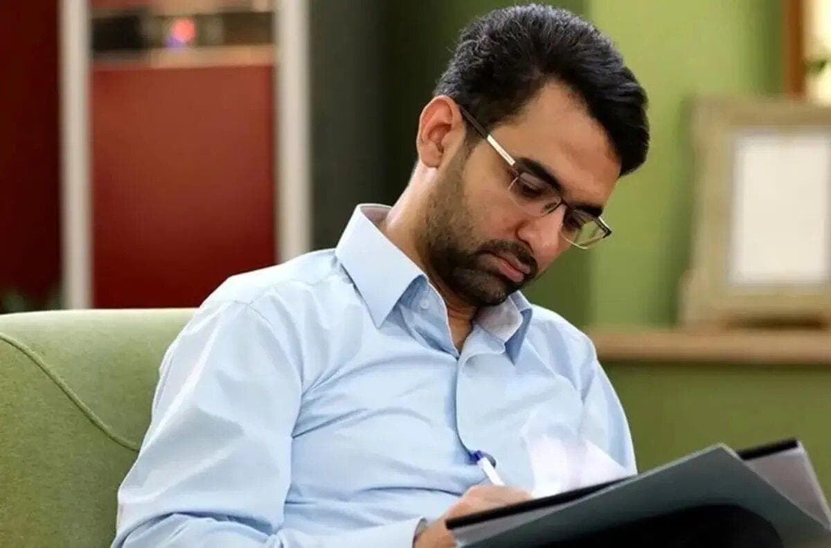 آذری‌ جهرمی: به دولت پزشکیان نمره متوسط رو به بالا می‌دهم؛ نمره خوب نمی‌دهم! | ویدئو