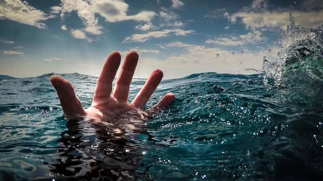 یک پدر و دختر جوانش در رزینه‌رود غرق شدند