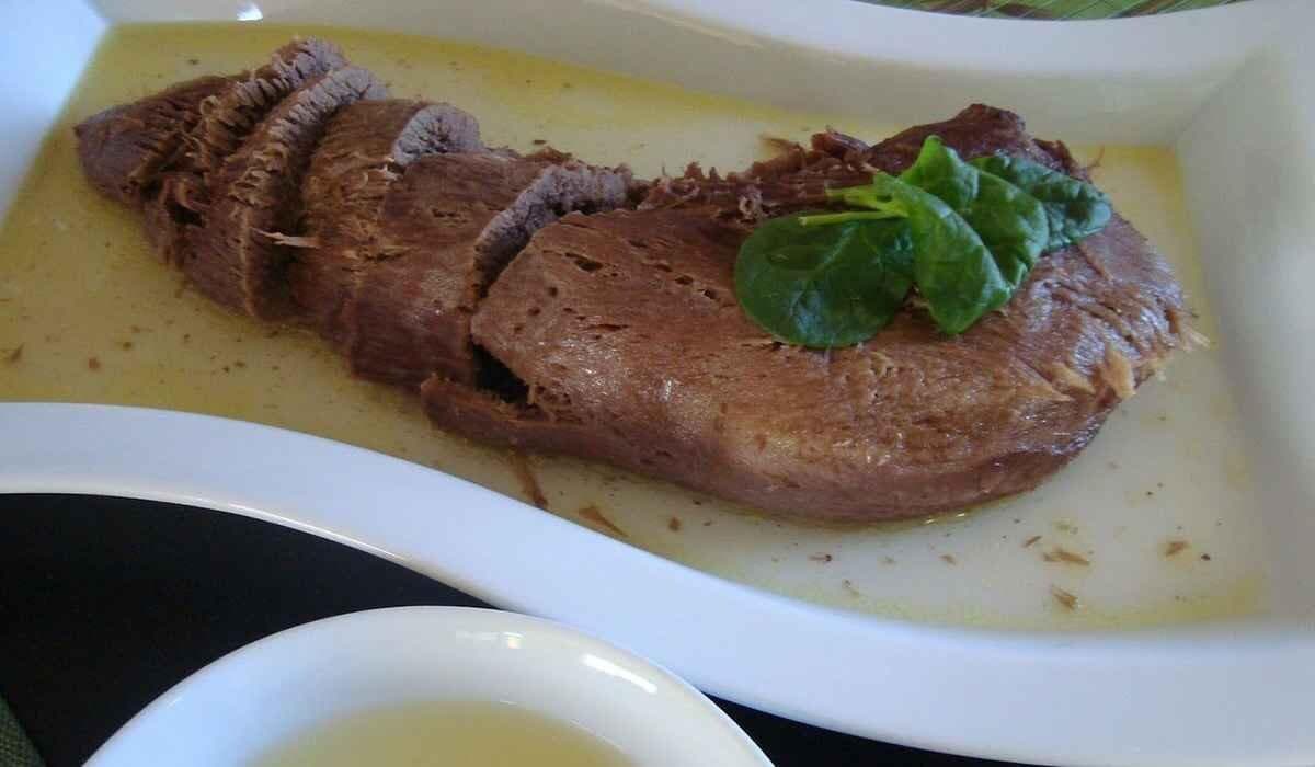 طرز تهیه خوراک زبان گوساله با سس مخصوص ویژه دورهمی های خاص