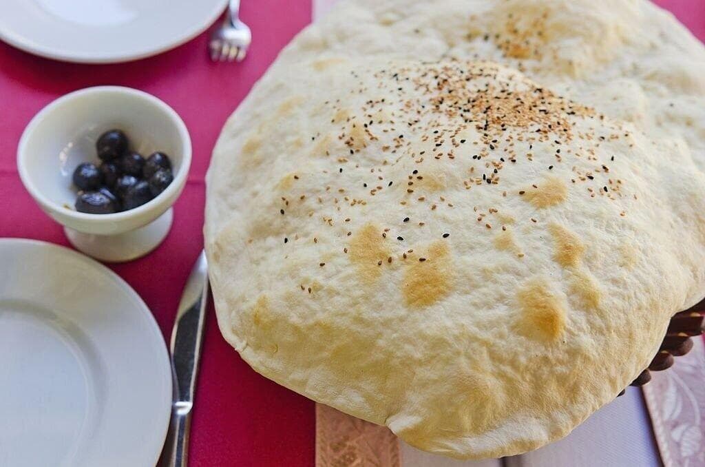 طرز تهیه نان یوخا؛ نان نازک و خوشمزه ثبت شده در فهرست آثار ملی