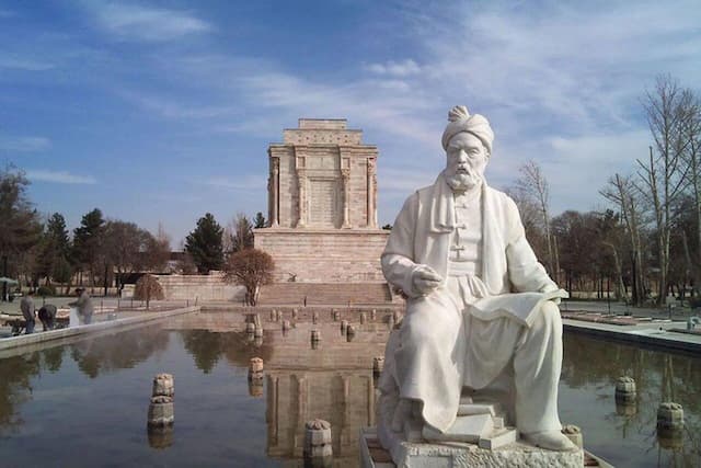 میراث‌ فردوسی بر تار و پود فرش ایرانی