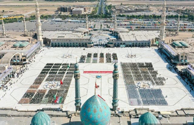 تجدید بیعت نیروهای مسلح با امام عصر