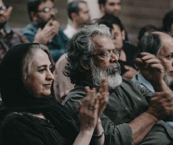 لحظه عاشقانه آقای بازیگر و همسرش در یک جشن سینمایی | ببینید