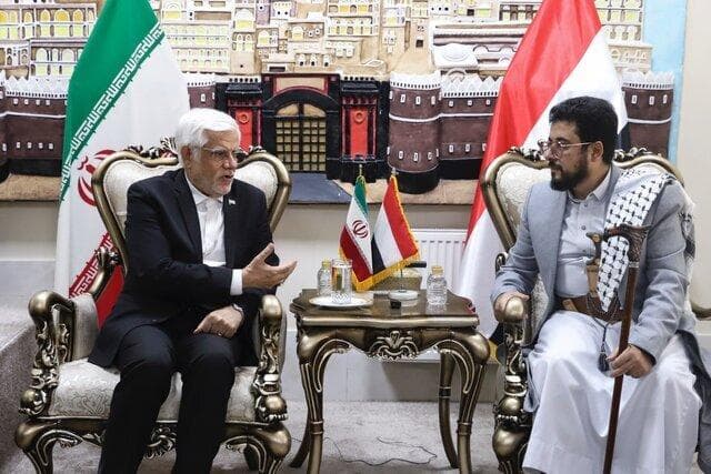 حضور عارف در سفارت یمن در تهران در پی ترور نخست وزیر و اعضای کابینه این کشور