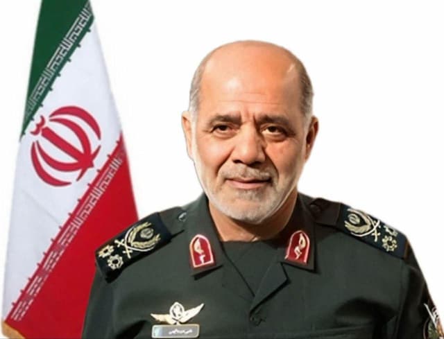 فرمانده قرارگاه مرکزی خاتم الانبیا رسما معرفی شد | پیام مهم سردار ؛ ملت ایران هیچ گونه نگرانی درباره آینده نداشته باشد