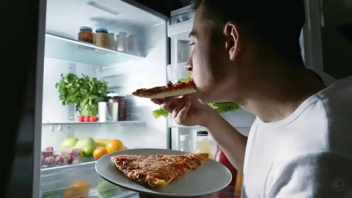 از سندروم خوردن شبانه چه می‌دانید؟