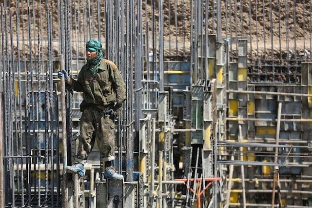 نمای اشتغال افغانستانی‌ها در ایران | کارگران افغانی کجا مشغول به کار بودند؟