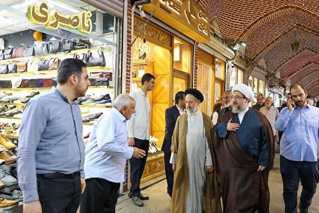 بازدید نماینده ولی‌فقیه در آذربایجان شرقی از بازار تاریخی تبریز