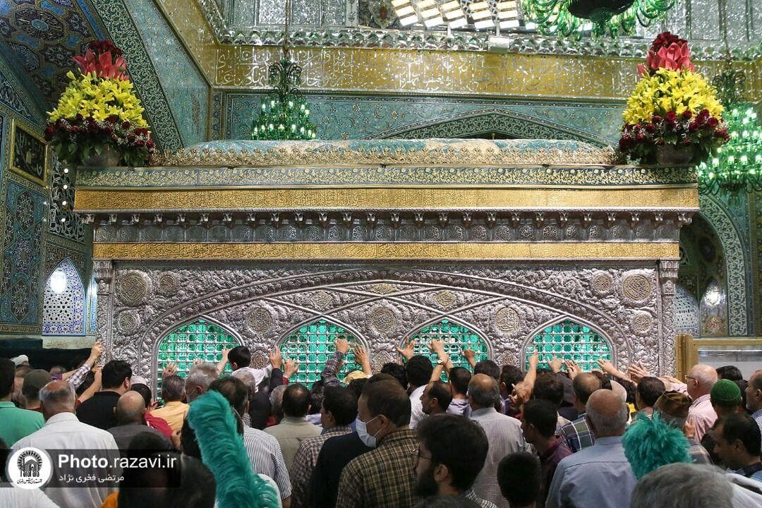 وقتی امام رضا (علیه‏‌السلام) به بالین عالم اصفهانی آمدند