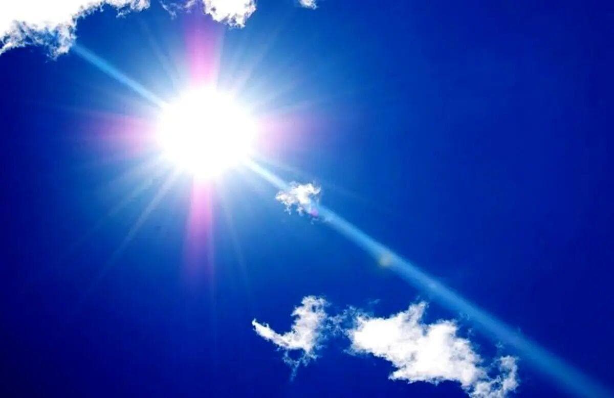تابش پرتو فرابنفش چه زمانی به اوج می‌رسد؟