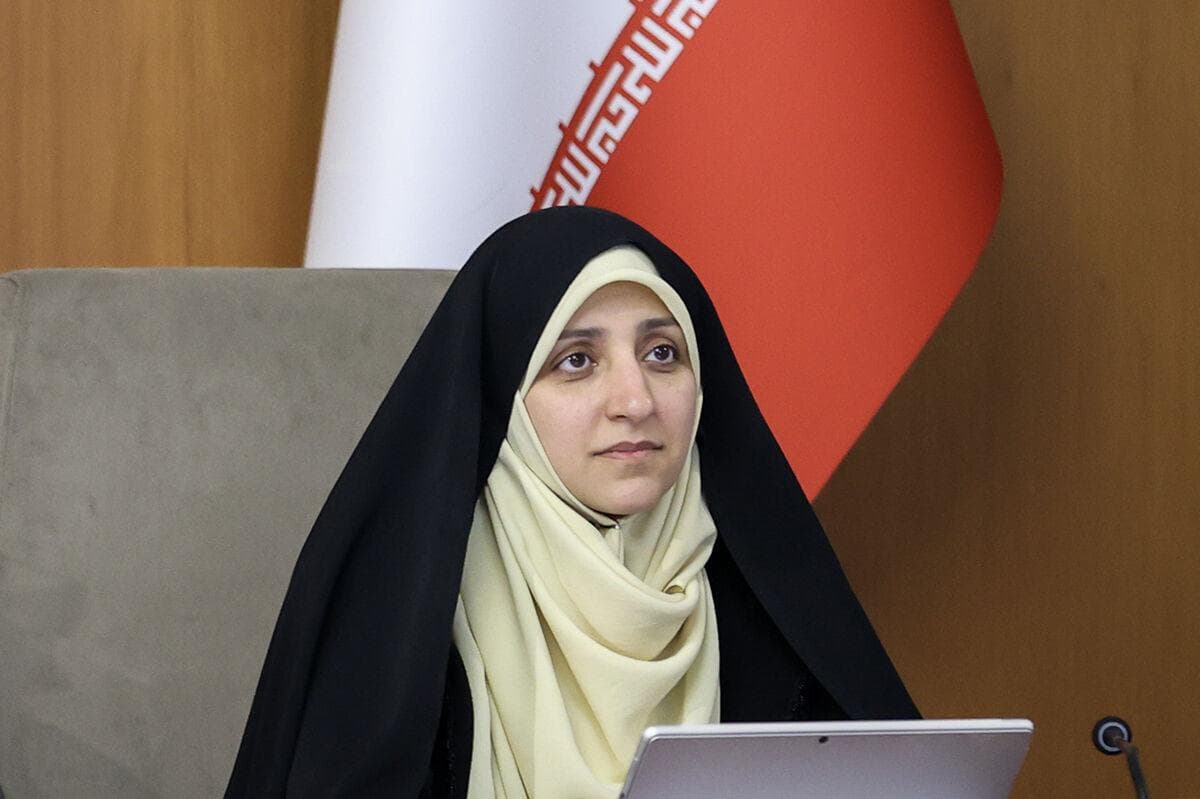 بهروز آذر: دولت به دنبال بهره‌مندی از ظرفیت‌های زنان در استخدام است