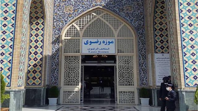 وجود تابلوی تمثالی منسوب به حضرت رضا (ع) در موزه رضوی تکذیب شد