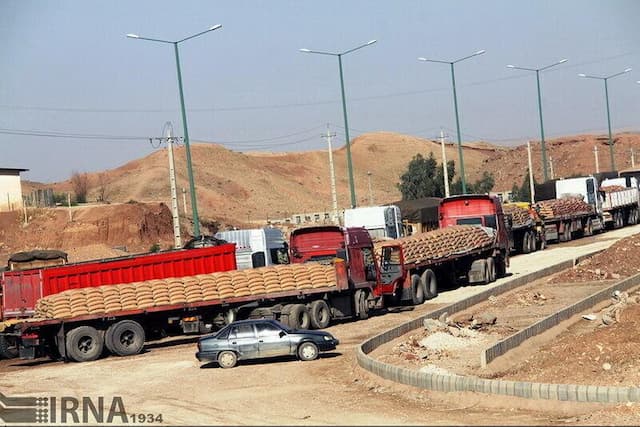 مشکل کامیون‌های ایرانی در ازبکستان به‌زودی برطرف می‌شود