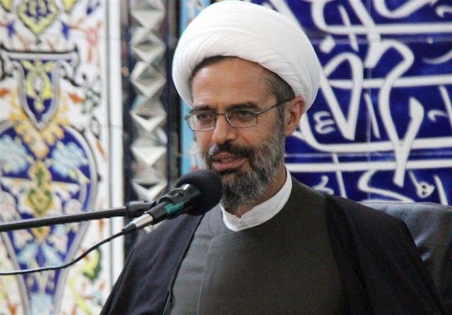امام جمعه بجنورد: همراهی با دولت پیام مقام معظم رهبری است