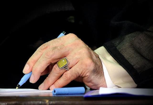 تقریظ رهبر معظم انقلاب بر کتاب «پاسیاد پسر خاک» منتشر شد