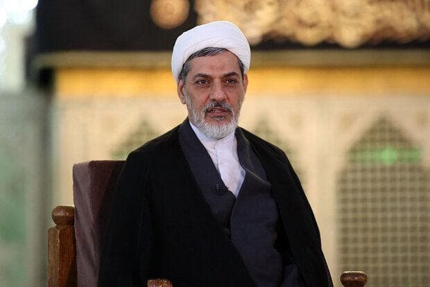 سه ویژگی که با داشتن آنها، انسان می تواند خود را «شیعه» بداند چیست؟