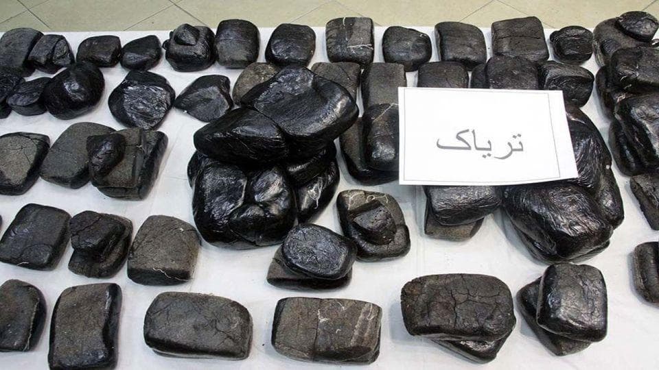 کشف ۴۲ کیلو و ۳۰۰ گرم تریاک در شهرستان بردسکن