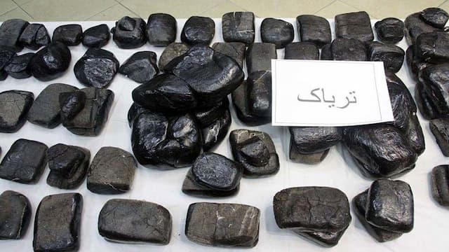کشف ۴۲ کیلو و ۳۰۰ گرم تریاک در شهرستان بردسکن