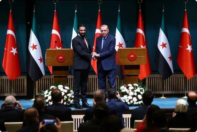 چرا اردوغان و جولانی در برابر حملات اسرائیل سکوت می‌کنند؟
