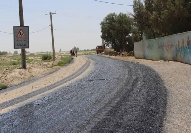 ۱۰ درصد راههای روستایی گناباد از آسفالت بی‌بهره هستند