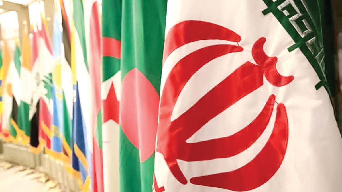 منافع ملی فراتر از دوقطبی شرقی - غربی
