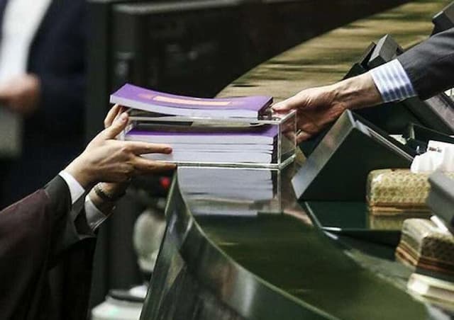 اگر دچار کسری بودجه شویم دولت لایحه خواهد داد
