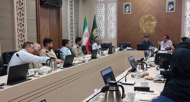 نشست علمی انجمن معلمان جغرافیای خراسان رضوی در کتابخانه حرم رضوی