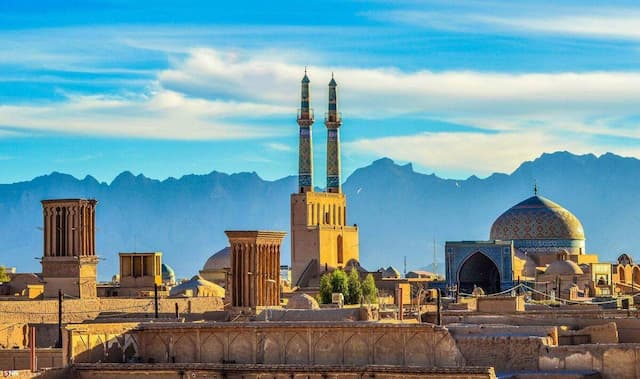 گودبرداری جنب مسجد جامع یزد بر اساس تعهد به یونسکو است