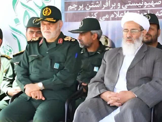 اتحاد مقدس کلید پیروزی انقلاب اسلامی و پیشرفت ایران است